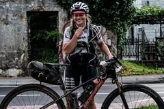 Ultracyklisté v akci: Marvanová zářila na Balkánu, Polman "pakárnou" uctí dobrodruha