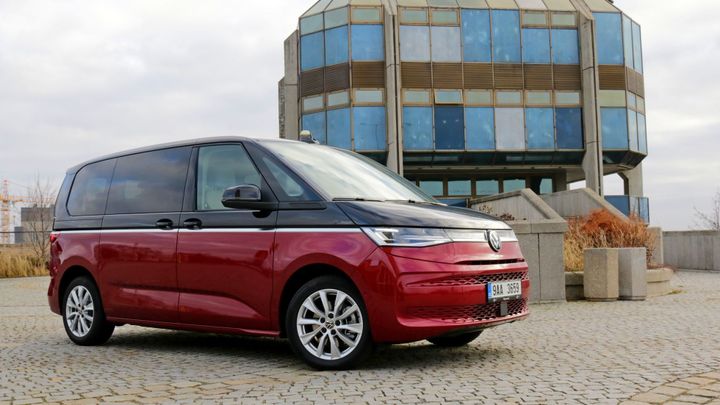 Osobnostně rozpolcený Volkswagen. Multivan T7 je víc osobák, 2.0 TSI není pro každého; Zdroj foto: Eva Srpová
