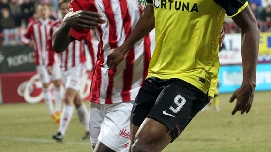 OBRAZEM Sparta s Hřebíkem na lavičce ovládla malé derby