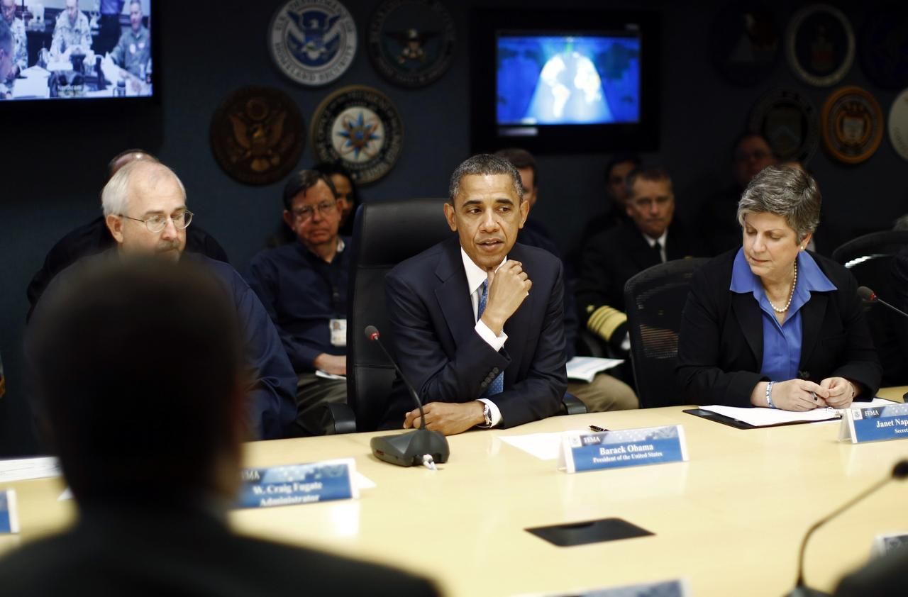Obama, Romney a hurikán Sandy