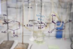 Ministerstvo chtělo učit chemii z praxe. Předmět to dehonestuje, kritizují učitelé