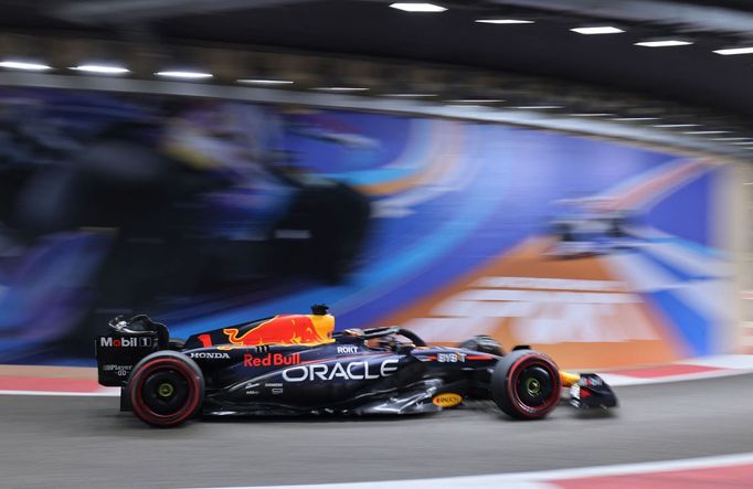 Max Verstappen (Red Bull) ve VC Abú Zabí formule 1 2023.