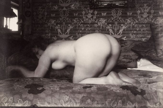 Prostitutka z ulice Asselin v Paříži. Cca rok 1925