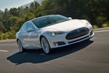 Tesla Model S zvítězila v kategorii ekologických vozů.