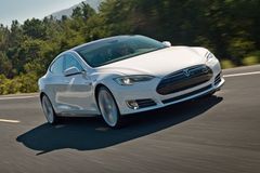 Tesla v prvním čtvrtletí prodala rekordních 25 tisíc aut. Přesto nejspíš vykáže ztrátu
