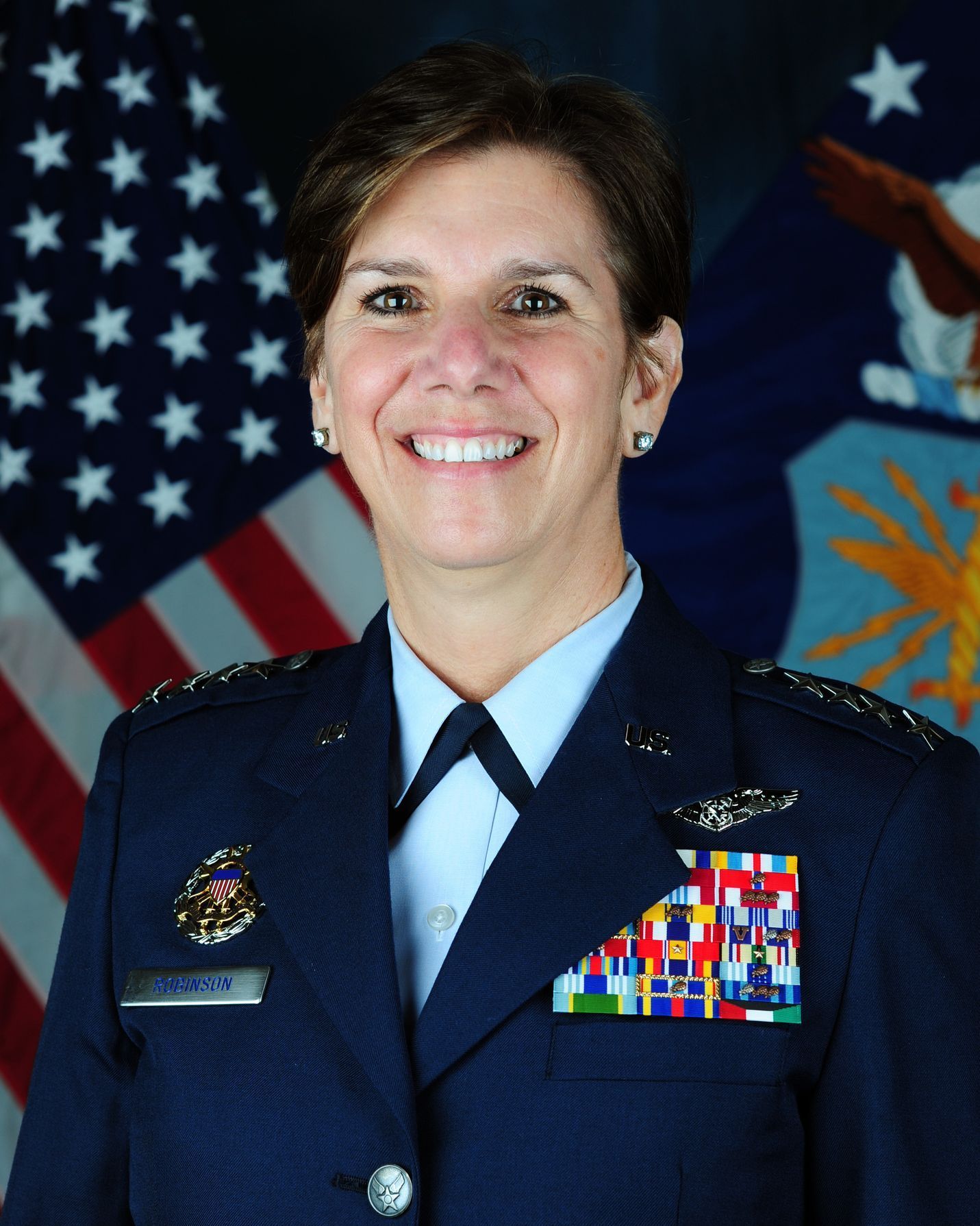 Generál Lori Robinsonová