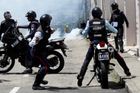 Venezuelské úřady zadržely pět zahraničních novinářů. To je diktatura, reaguje Chile