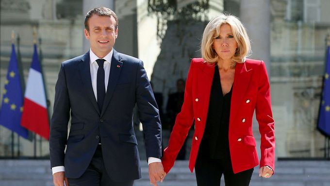 Francouzský prezident Emmanuel Macron a jeho žena Brigitte.