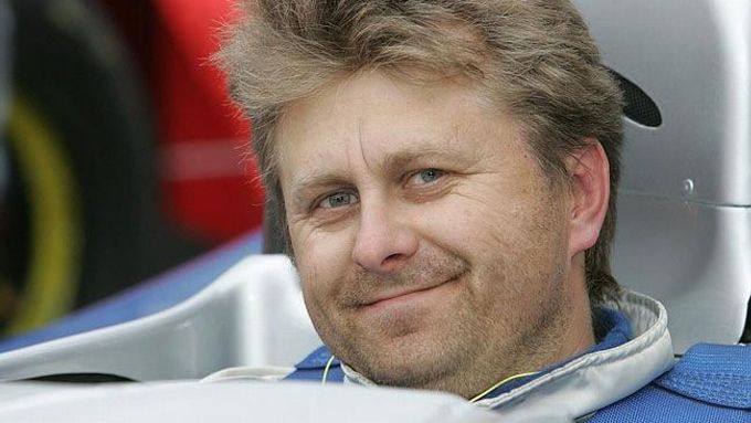 Loni zesnulý automobilový závodník Miroslav Fajkus, právě na jeho počest se memoriál konal