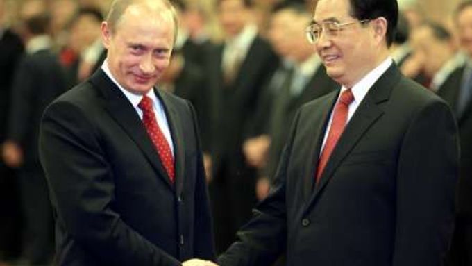 V lednu prezident Putin oznámil, že konečné rozhodnutí padne v dubnu a případná stavba ropovodu do Číny bude zahájena v létě.
