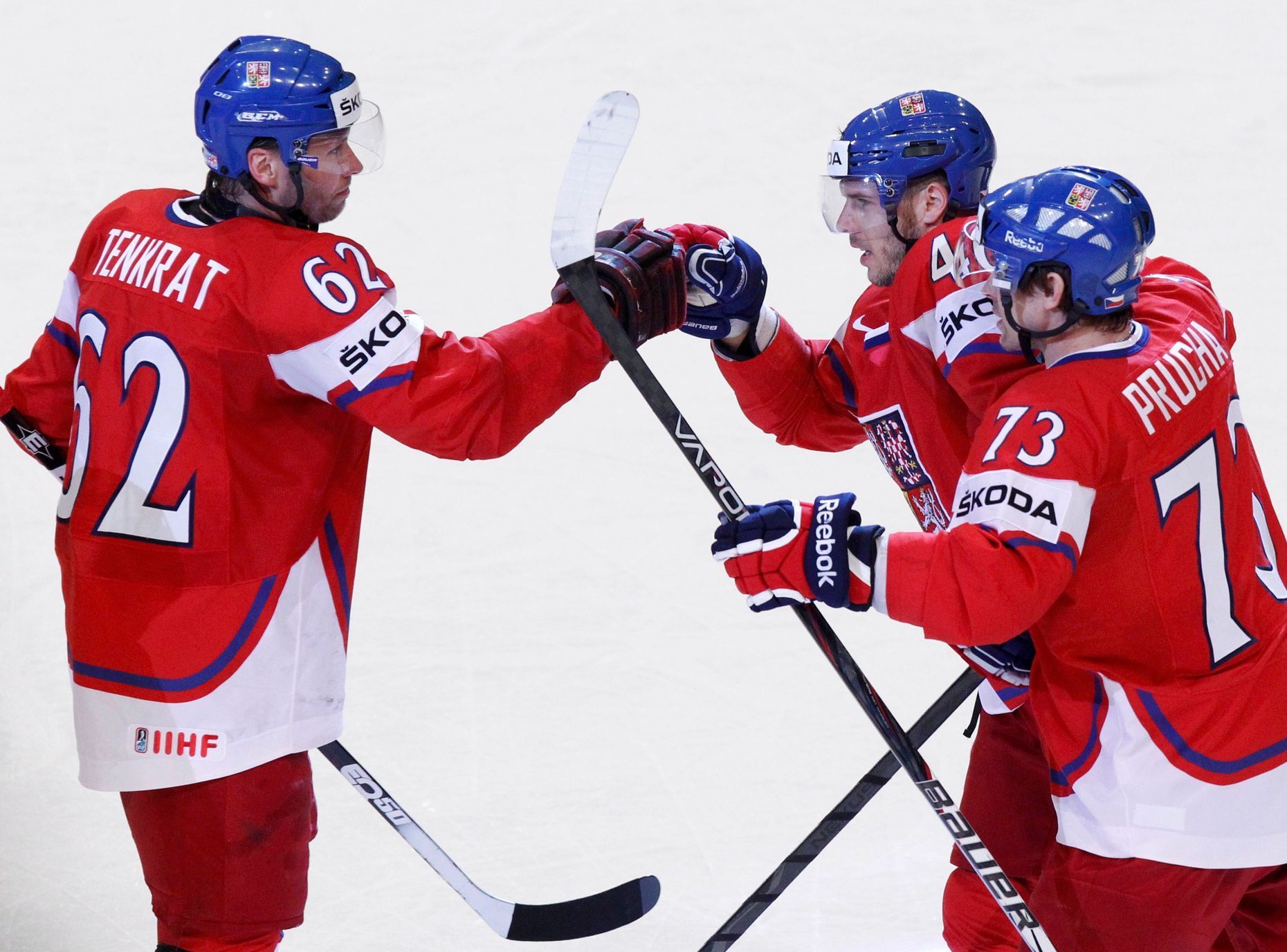 Tenkrát, Krejčí a Průcha se radují v utkání s Norskem.