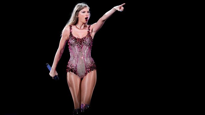 Zpěvačka Taylor Swift na snímku z listopadového vystoupení v Buenos Aires, kam zavítala v rámci své rekordní The Eras Tour.