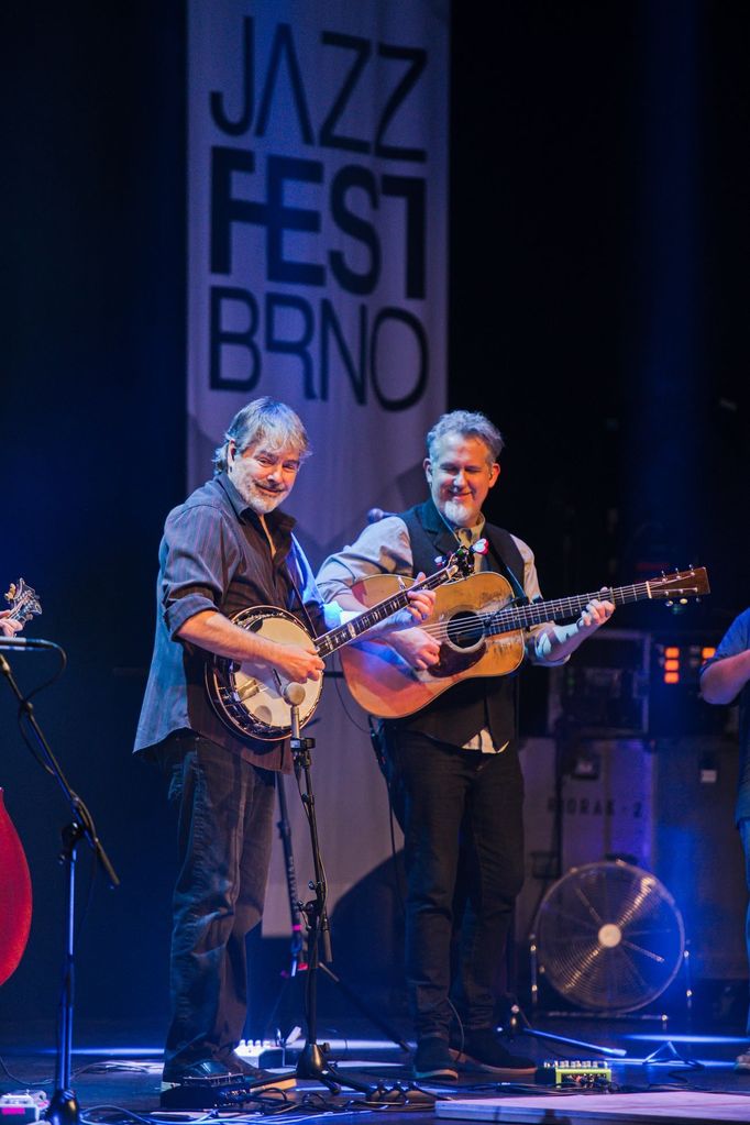 Banjista Béla Fleck a kytarista Bryan Sutton.