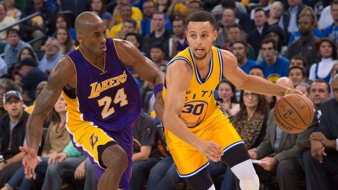 Ani hvězdný Kobe Bryant si nepřišel na aktuálně nejlepšího střelce NBA Stephena Curryho.
