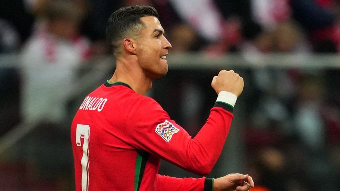 Cristiano Ronaldo slaví branku do sítě Polska.