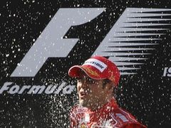 Brazilský pilot Ferrari slaví Felipe Massa slaví svůj triumf ve Velké ceně Turecka formule 1.