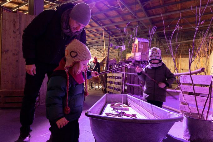 Snímek z Imaginární krajiny bratří Formanů.