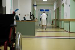 Pražská policie vyšetřuje znásilnění zdravotní sestry v nemocnici