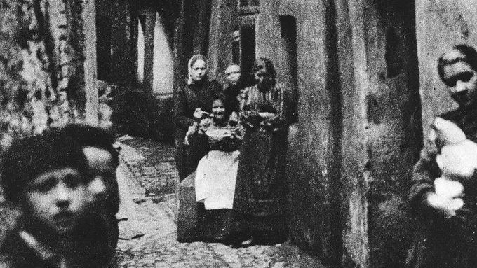 Josefov v Praze před asanací, okolo roku 1890.