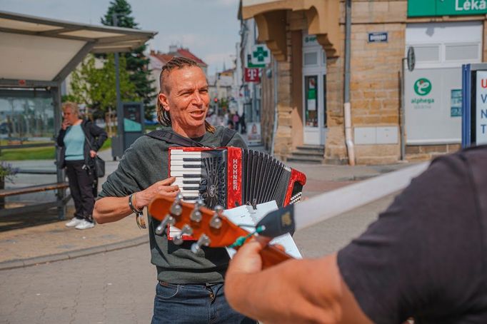 Ivan Bartoš na kampani v Kladně.