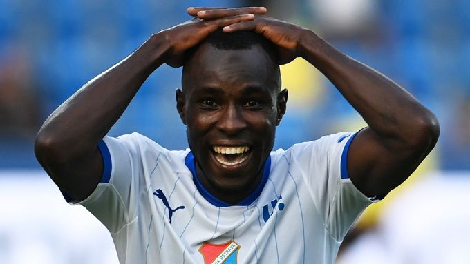 Abdullahi Tanko slaví gól, kterým pečetil vítězství Baníku 2:0 nad Hradcem Králové