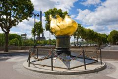 Paříž pojmenuje náměstí po princezně Dianě, doteď tomu bránila královská rodina