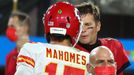 Patrick Mahomes, quarterback Kansas City Chiefs, a Tom Brady, quarterback Tampy Bay Buccaneers