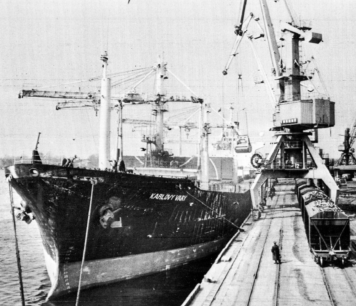 Československá námořní plavba, Domácí, historie, námořní doprava