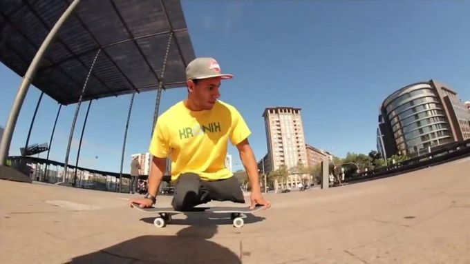 Brazilský skateboardista Italo Romano