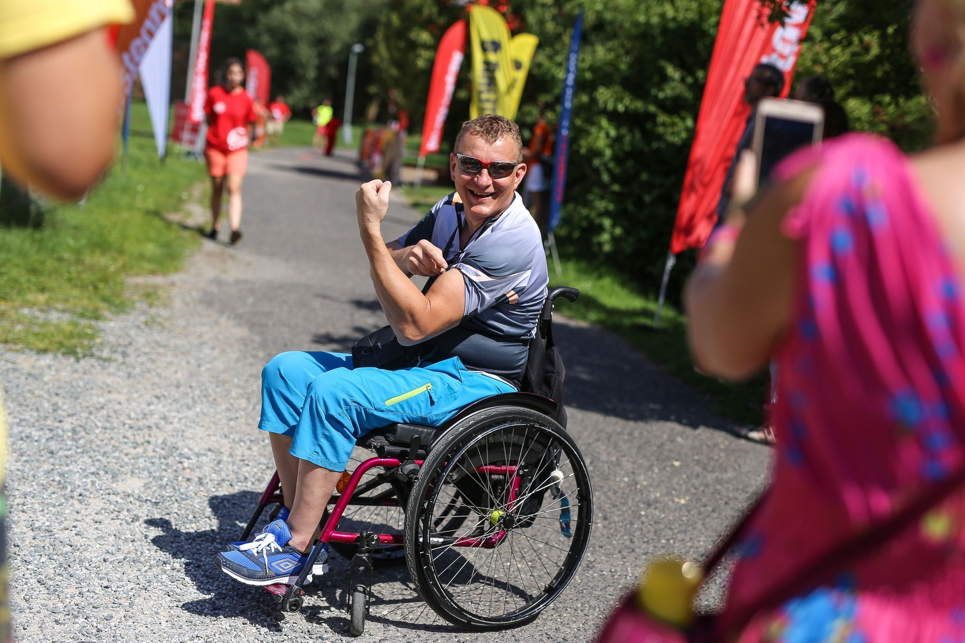 Handy cyklo maraton - start, Cesta za snem, tým Sananim a Bronec