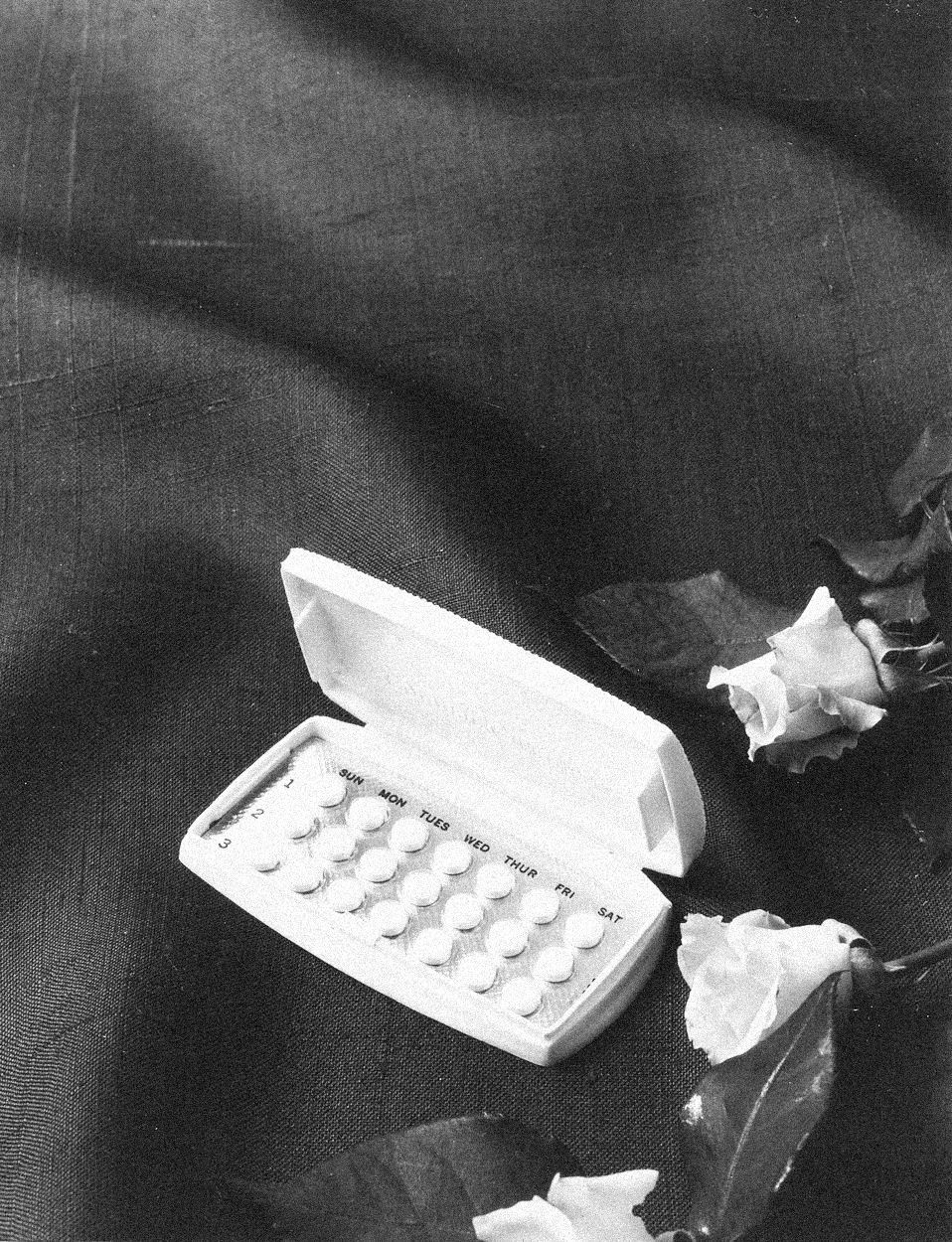 Jednorázové užití / Fotogalerie / Rozhodně nezkoušejte doma. Nejpodivnější formy antikoncepce, které nikdy nemohly fungovat.