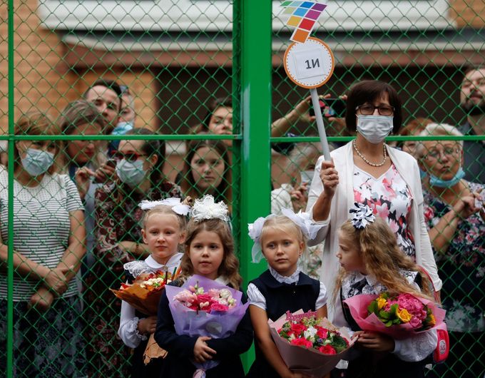 První školní den při pandemii koronaviru v Moskvě.