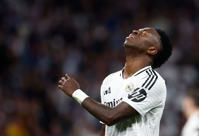 Zklamaný Vinícius Júnior z Realu Madrid ve čtvrtfinále Ligy mistrů proti Arsenalu