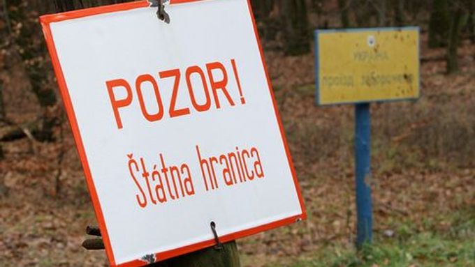 Strážci slovenské hranice přejdou do ulic