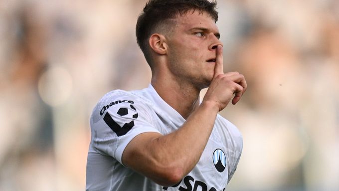 Liberecký Lukáš Mašek (ne)slaví v utkání s Boleslaví gól do sítě svého bývalého klubu