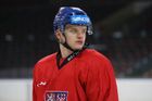 Chicago povolalo Kämpfa z farmy, český útočník je blízko debutu v NHL