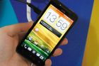 HTC  One XC – čtyřjádro s Androidem určené pro čínský trh Pouze pro čínský trh je zatím určen telefon HTC One XC. Telefon je vybaven 4,7 palcovým displejem s rozlišením 720 x 1 280 obrazových bodů a osmi megapixelovým fotoaparátem. Dostatečný výkon zařízení zabezpečuje čtyřjádrový procesor Snapdragon S4. Velikost operační paměti RAM je 1 GB.  Cena telefonu zatím nebyla stanovena.