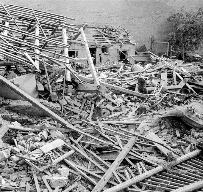 Pardubice po bombardování z noci z 21. na 22. července 1944.