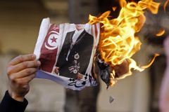 Tunis vydal na exdiktátora mezinárodní zatykač