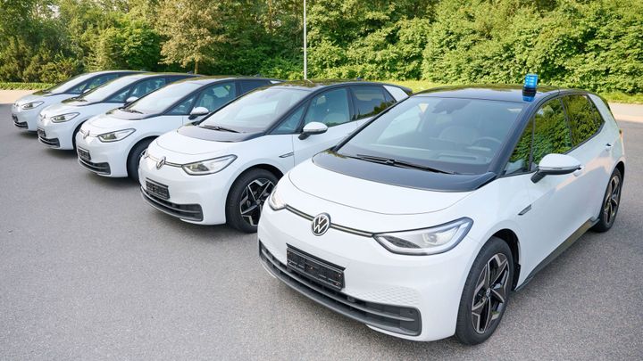 Lumpové je neuslyší. Policie v Dolním Sasku posadí detektivy do elektrických VW ID.3; Zdroj foto: Volkswagen