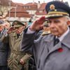 Odhalení pamětní desky Čechoslovákům bojujícím v RAF na památníku na Klárově v Praze