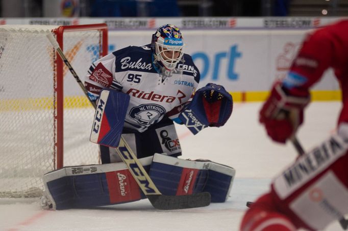 33. kolo hokejové Tipsport extraligy, Vítkovice - Třinec: Vítkovický brankář Miroslav Svoboda.