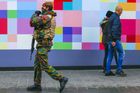Bruselští obchodníci se nebojí teroristů, ale obřích ztrát. Otevírají, i když hrozba trvá