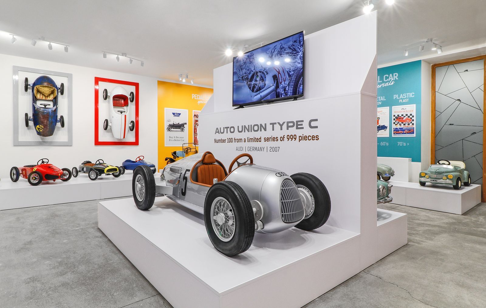 Pedal Planet muzeum šlapacích autíček
