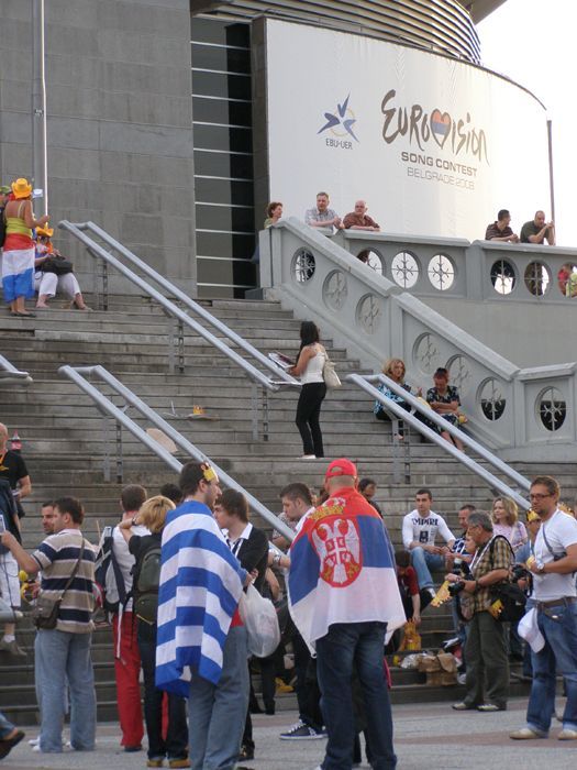 Fanoušci před Bělehradskou arénou