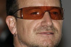 Bono bude opět šéfredaktorem sexy Afriky