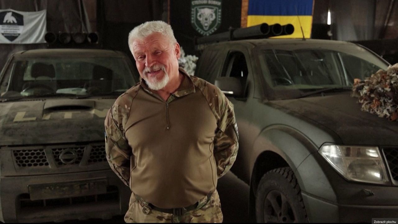 Ukrajinský "Dědek" do armády nemůže. Náborářům vyslal ostrý vzkaz