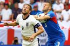 Anglie - Slovensko 0:0. Schranzův únik zastavil Albion jen za cenu karty