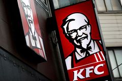 Řetězec KFC šokoval německé zákazníky. V reklamě použil narážku na křišťálovou noc