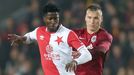 Peter Olayinka a Lukáš Štětina v derby Sparta - Slavia.